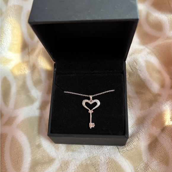 Necklace - Picture 3 of 3